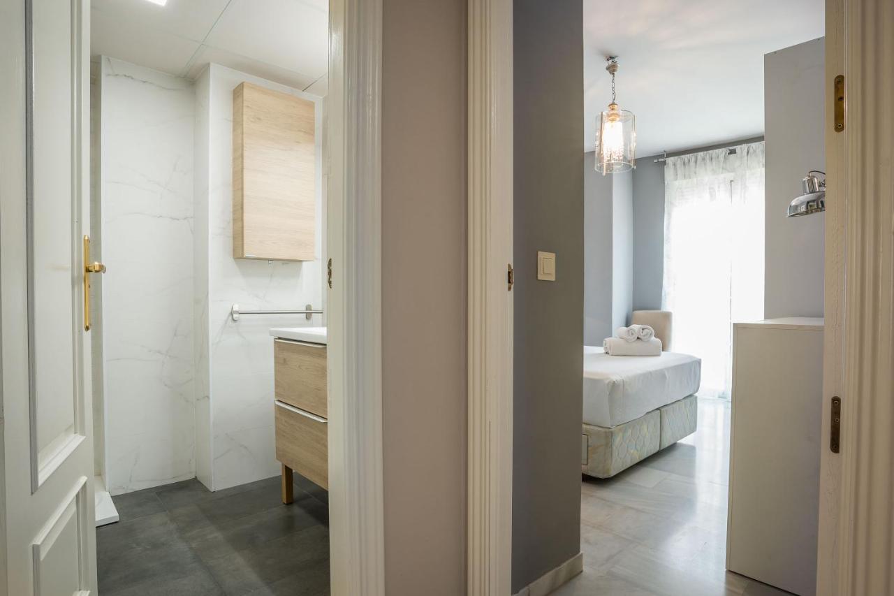 Ibericabeds Nueva De San Anton Apartment Granada Luaran gambar